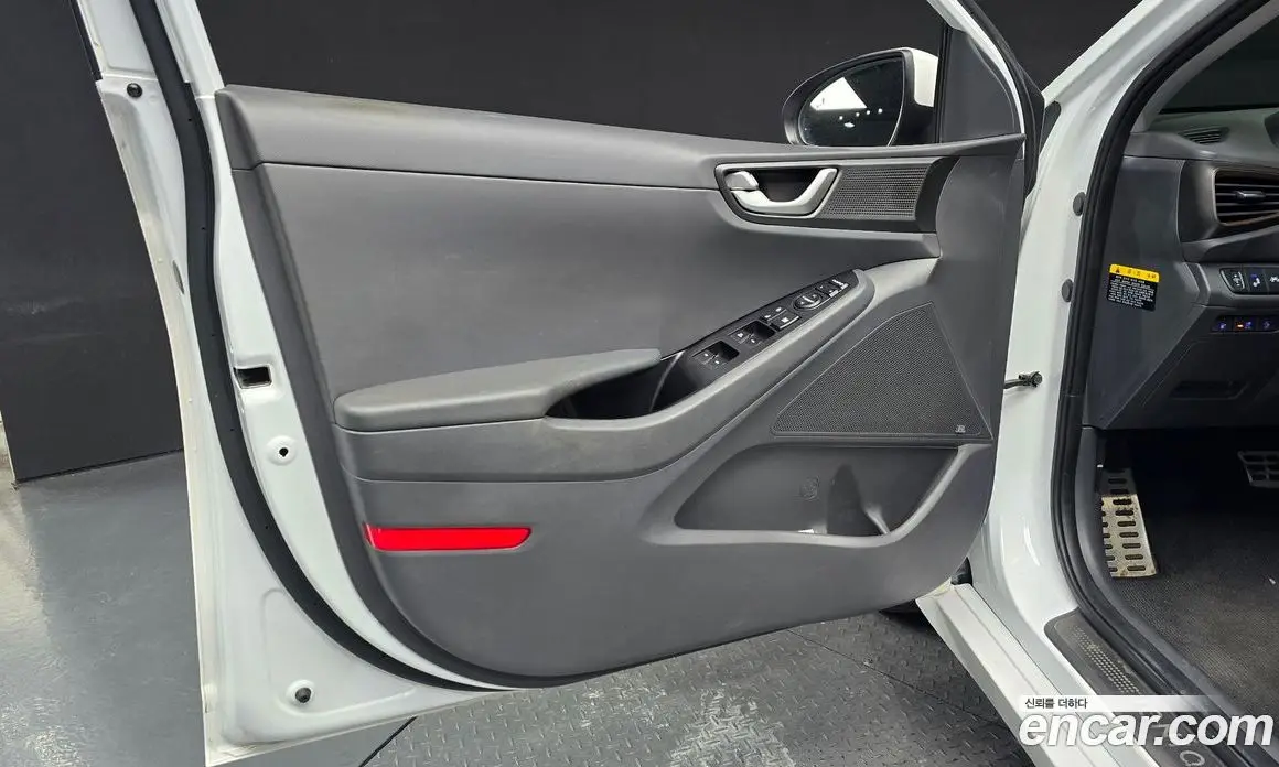 Hyundai Ioniq 2017 АКПП, фото 13