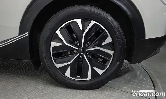 Kia EV6 2022 0.1 АКПП, миниатюра 7 Kia EV6 2022 0.1 АКПП, миниатюра 7