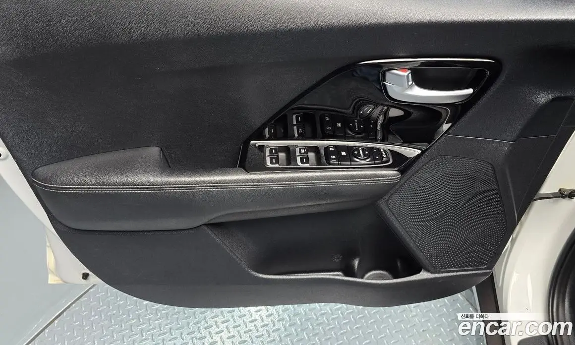 Kia Niro 2016 1.6 АКПП, фото 14