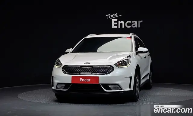 Kia Niro 2016 1.6 АКПП, миниатюра 3
