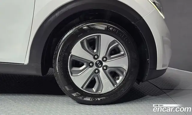 Kia Niro 2016 1.6 АКПП, миниатюра 7