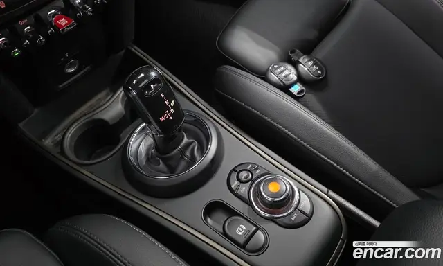 Mini Countryman 2020 1.5 АКПП, миниатюра 11