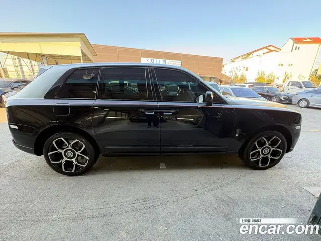 Rolls-Royce Cullinan 2023 6.7 АКПП, миниатюра 2
