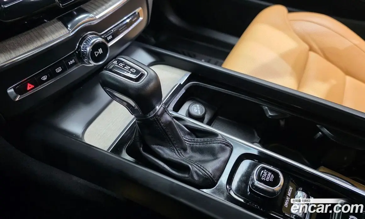 Volvo XC60 2019 2.0 АКПП, фото 12