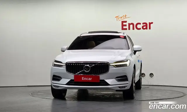 Volvo XC60 2019 2.0 АКПП, миниатюра 3