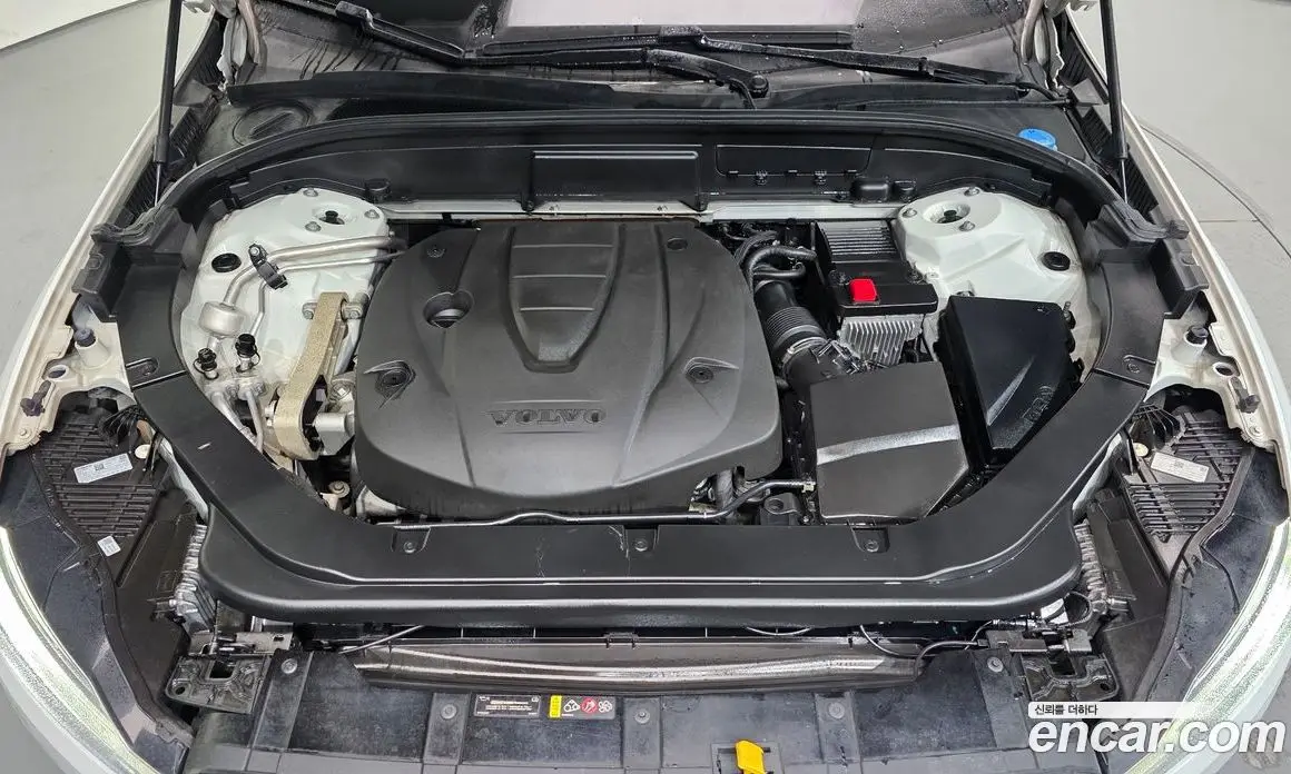 Volvo XC60 2019 2.0 АКПП, фото 6