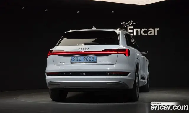 Audi e-tron 2021 0.2 АКПП, миниатюра 4 Audi e-tron 2021 0.2 АКПП, миниатюра 4