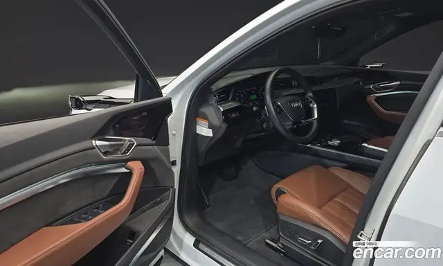 Audi e-tron 2021 0.2 АКПП, миниатюра 10 Audi e-tron 2021 0.2 АКПП, миниатюра 10