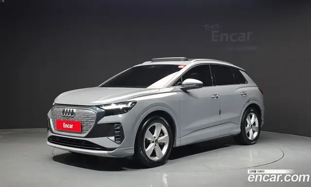 Audi Q4 e-tron, 2022, 106 300 км