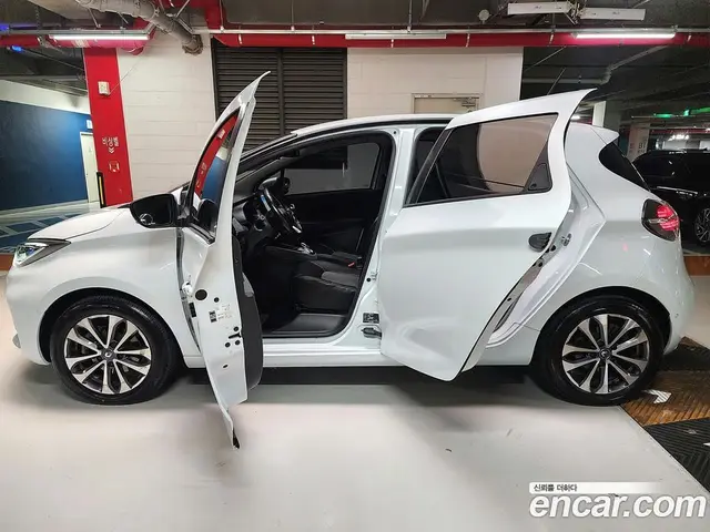 Renault (Samsung) Zoe 2021 0.2 АКПП, миниатюра 9 Renault (Samsung) Zoe 2021 0.2 АКПП, миниатюра 9