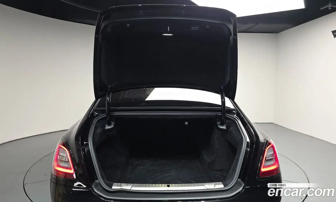 Rolls-Royce Ghost 2023 6.7 АКПП, фото 20