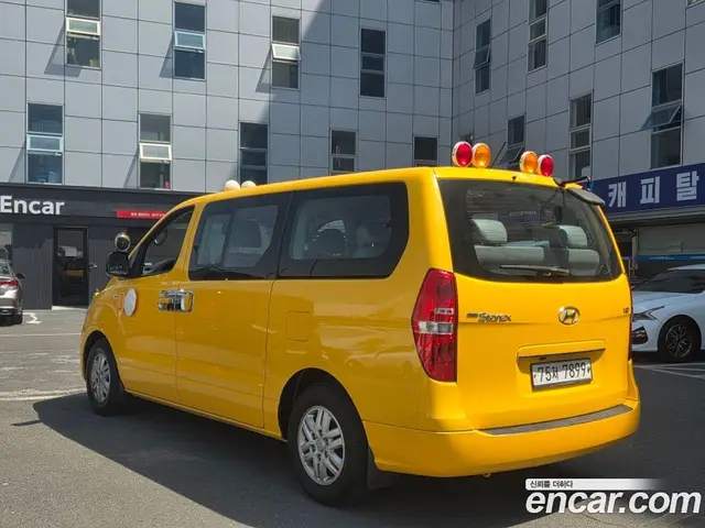 Hyundai Starex 2016 2.5 АКПП, миниатюра 5