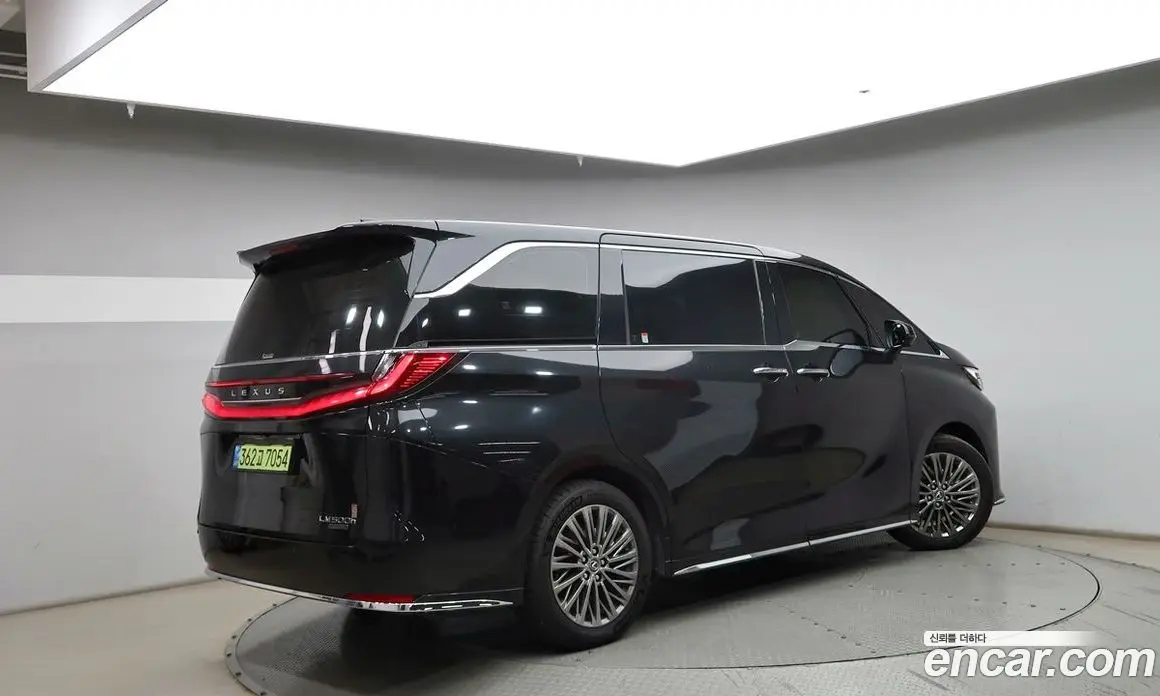Lexus LM 2025 2.4 АКПП, фото 4