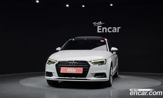 Audi A3 2018 2.0 АКПП, миниатюра 3