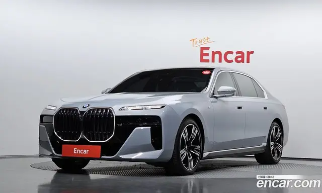 BMW 7 серия, 2023, 62 431 км