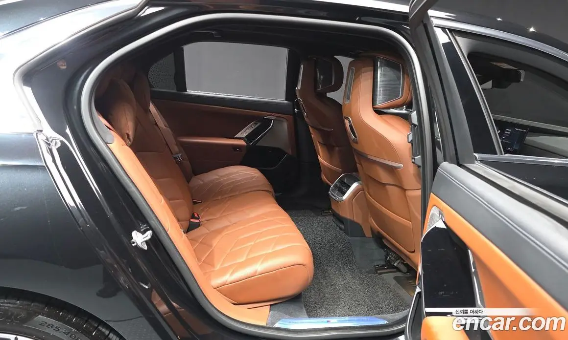 BMW 7 серия 2023 3.0 АКПП, фото 18