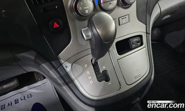 Hyundai Starex 2013 2.5 АКПП, миниатюра 9
