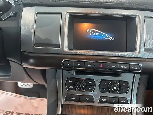 Jaguar XF 2015 3.0 АКПП, миниатюра 8 Jaguar XF 2015 3.0 АКПП, миниатюра 8