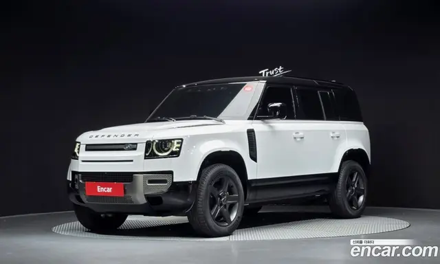 Land Rover Defender, 2025, 4 667 км