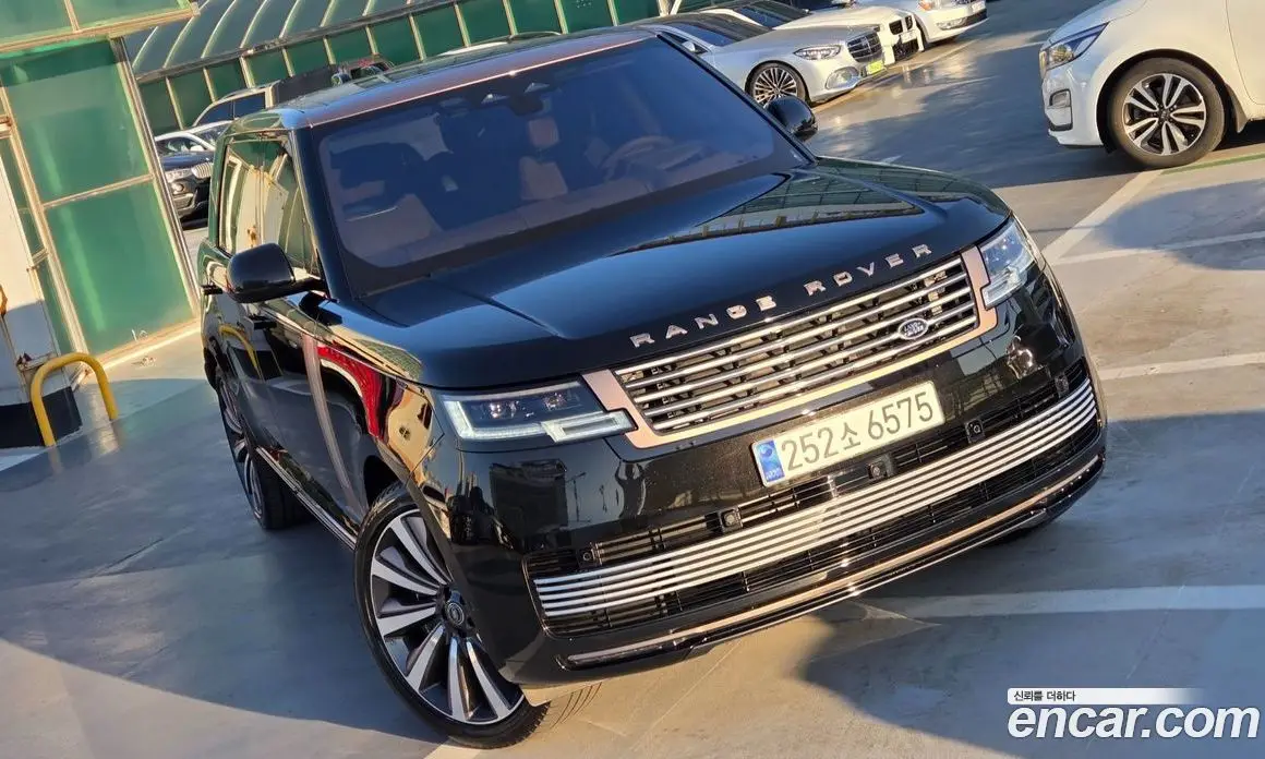Land Rover Range Rover 2023 4.4 АКПП, фото 4