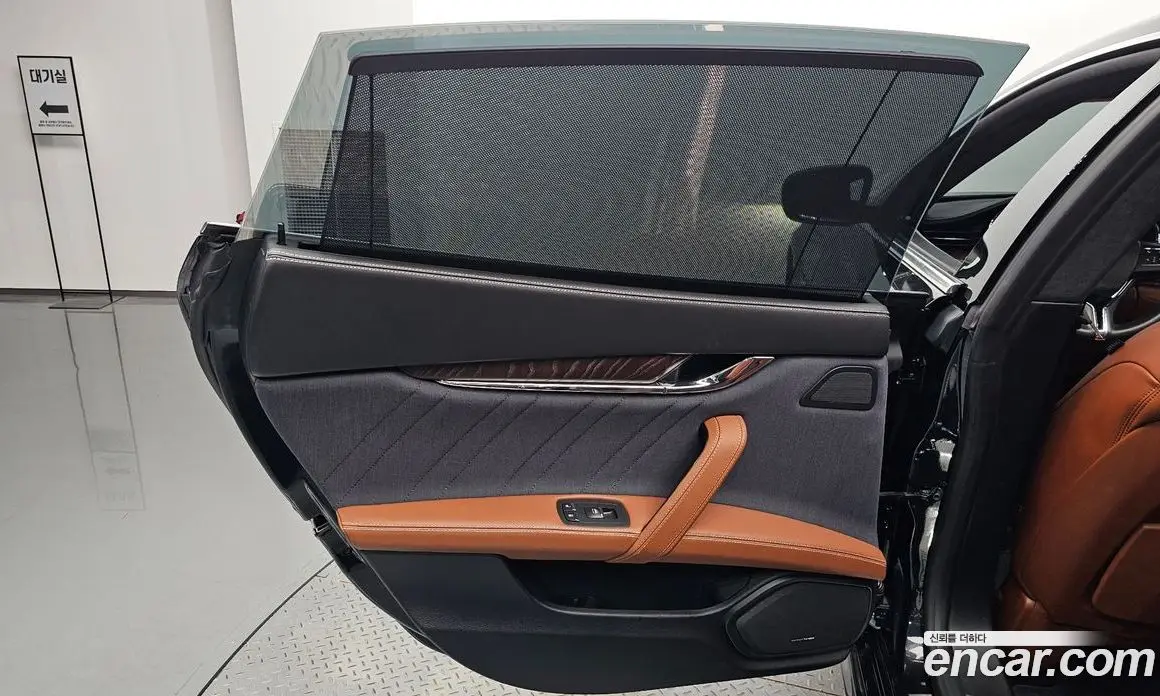 Maserati Quattroporte 2019 3.0 АКПП, фото 14