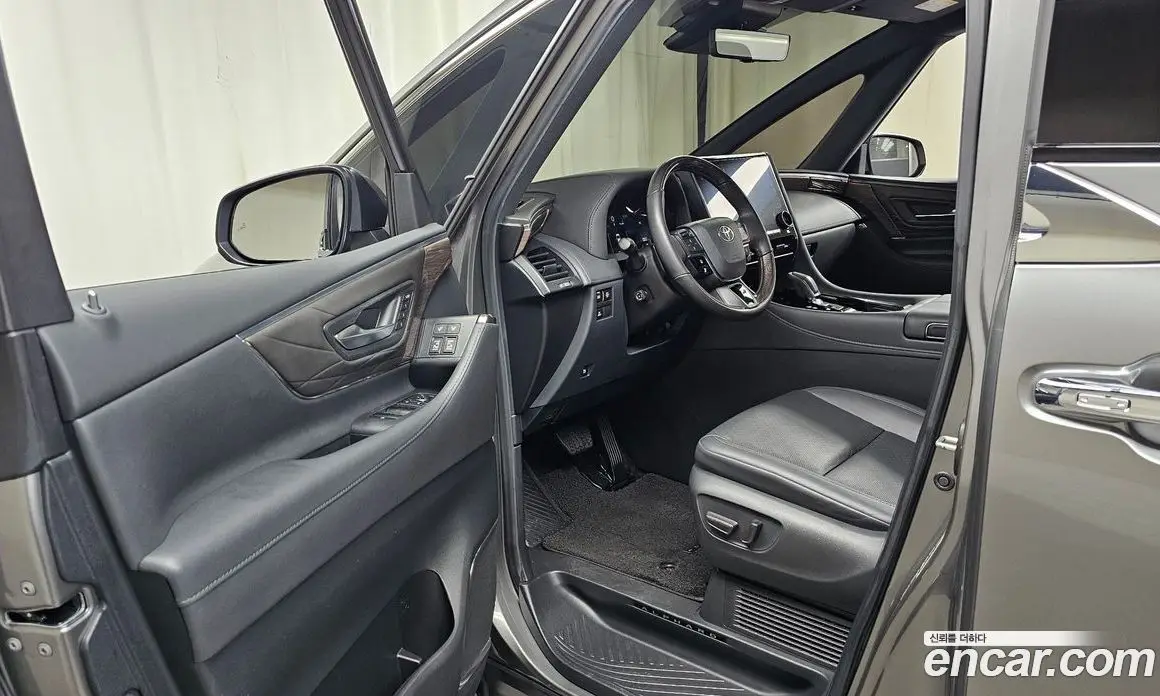 Toyota Alphard 2023 2.5 АКПП, фото 12