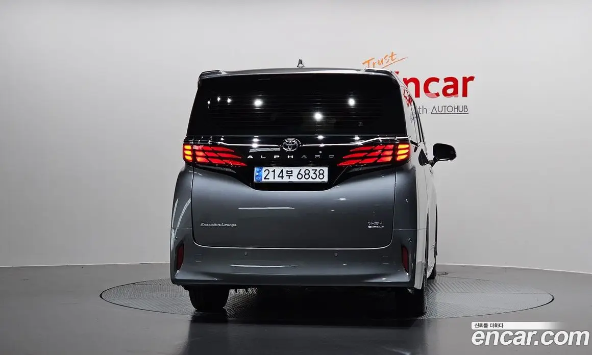 Toyota Alphard 2023 2.5 АКПП, фото 3