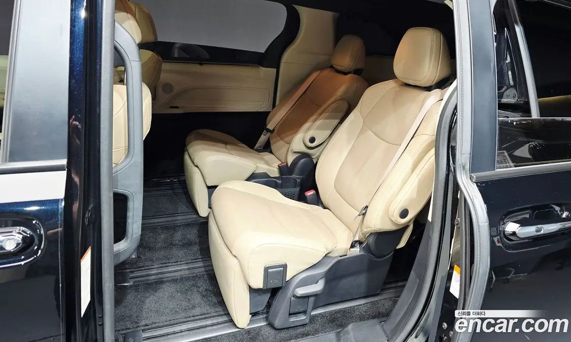 Toyota Sienna 2022 2.5 АКПП, фото 18