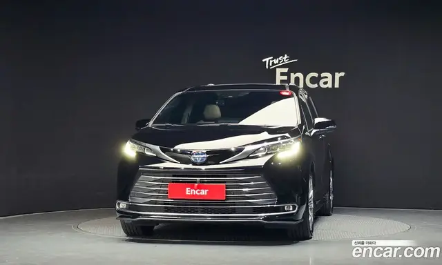 Toyota Sienna 2022 2.5 АКПП, миниатюра 3