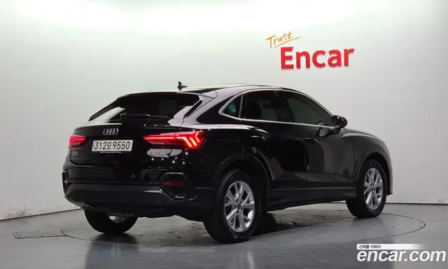 Audi Q3, 2022, 27 903 км
