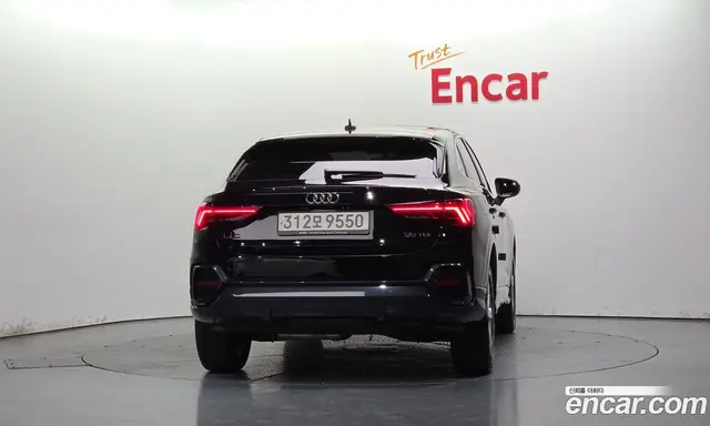 Audi Q3 2022 2.0 АКПП, миниатюра 3