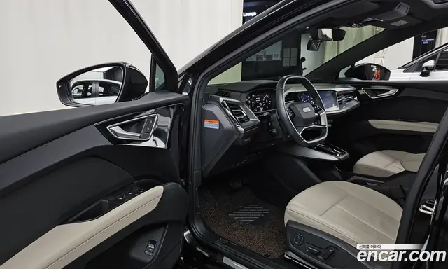 Audi Q4 e-tron 2023 0.2 АКПП, миниатюра 10