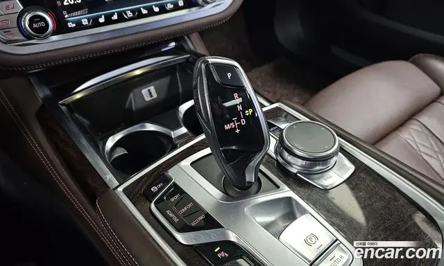 BMW 7 серия 2016 3.0 АКПП, миниатюра 9