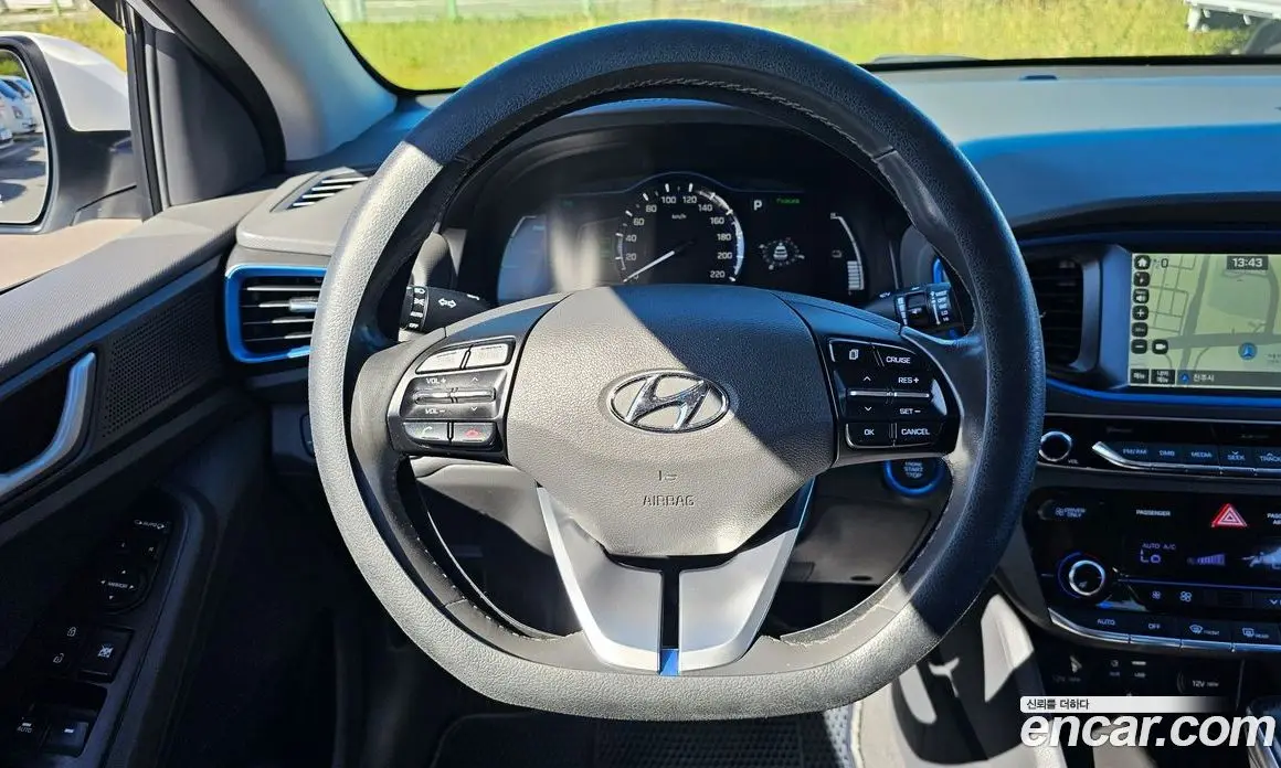 Hyundai Ioniq 2016 1.6 АКПП, фото 13