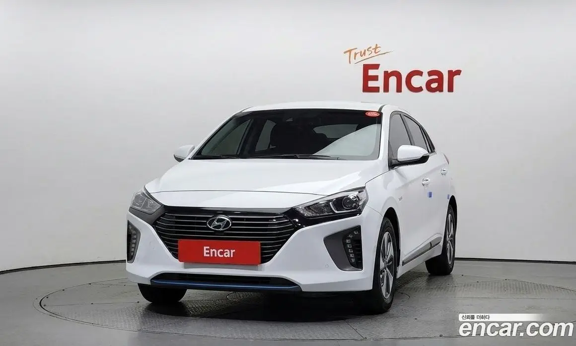 Hyundai Ioniq 2016 1.6 АКПП, фото 3