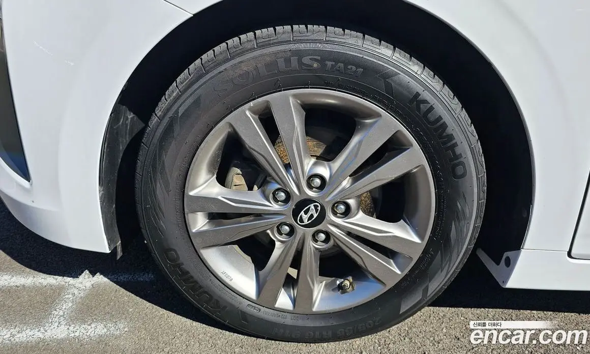 Hyundai Ioniq 2016 1.6 АКПП, фото 5