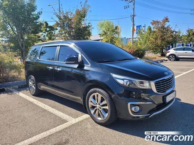 Kia Carnival, 2015, 310 877 км