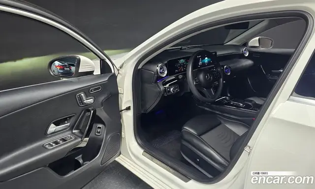Mercedes-Benz A-Class 2020 2.0 АКПП, миниатюра 11