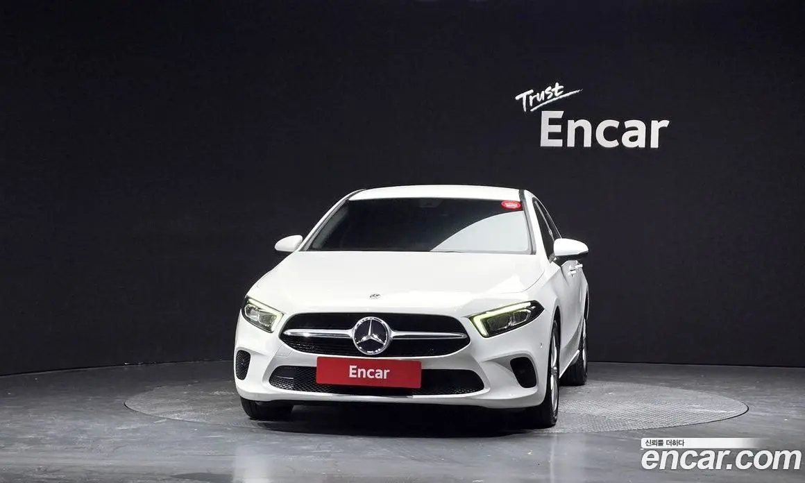Mercedes-Benz A-Class 2020 2.0 АКПП, фото 3