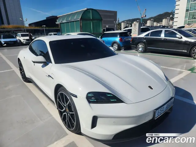Porsche Taycan 2025 1.0 АКПП, миниатюра 2