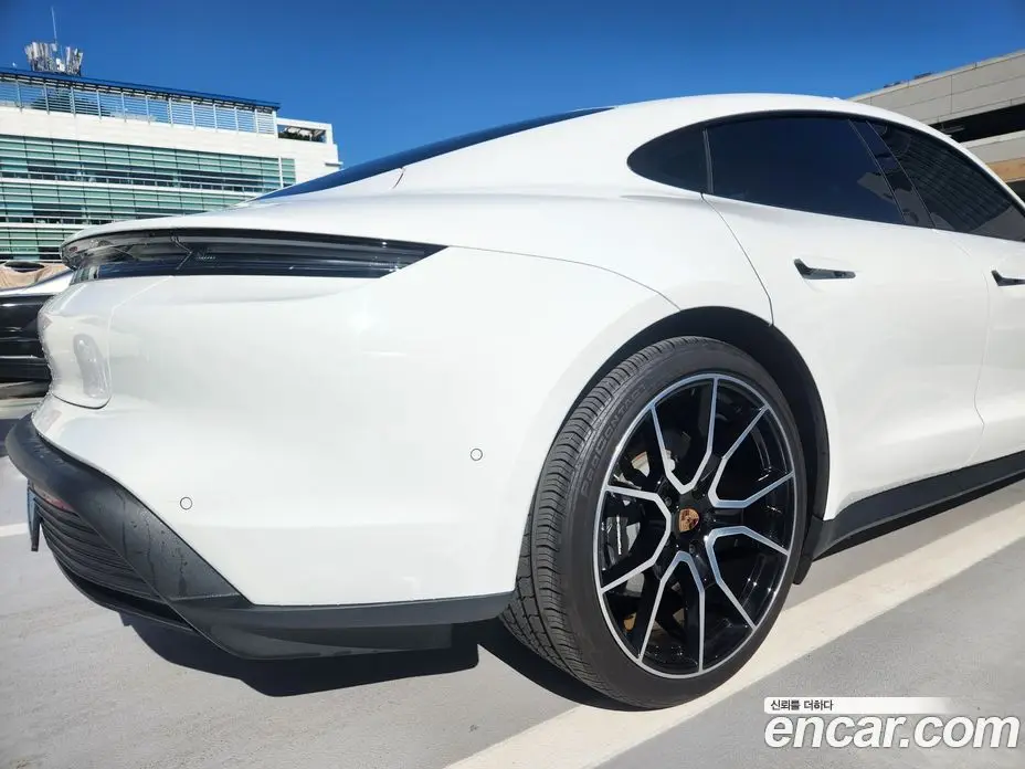 Porsche Taycan 2025 1.0 АКПП, фото 4
