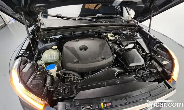 Volvo XC40 2019 2.0 АКПП, миниатюра 6 Volvo XC40 2019 2.0 АКПП, миниатюра 6