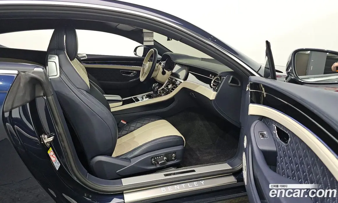 Bentley Continental 2020 4.0 АКПП, фото 18