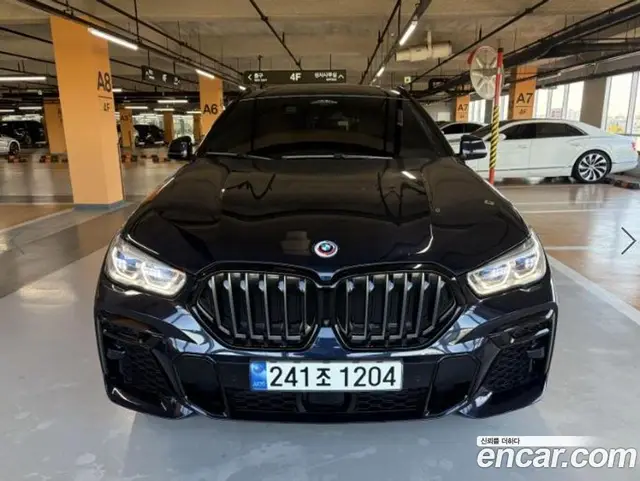 BMW X6, 2023, 55 584 км