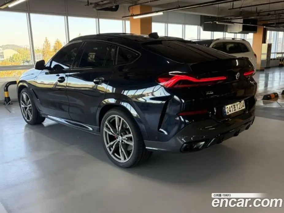 BMW X6 2023 4.4 АКПП, фото 4