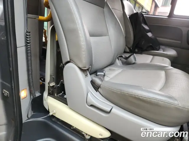 Hyundai Starex 2011 2.5 АКПП, миниатюра 7