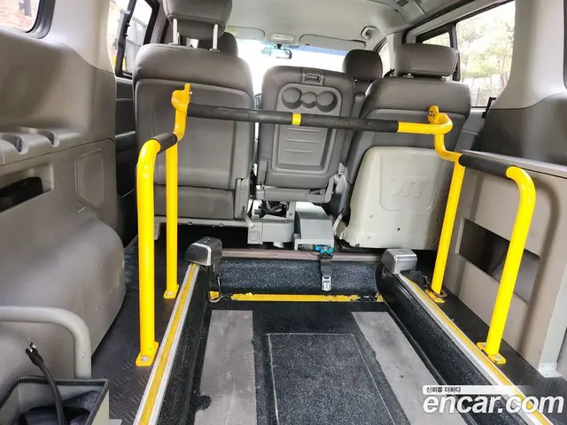 Hyundai Starex 2011 2.5 АКПП, миниатюра 9