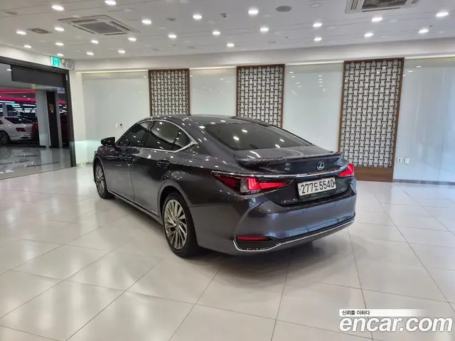 Lexus ES 2021 2.5 вариатор, миниатюра 2