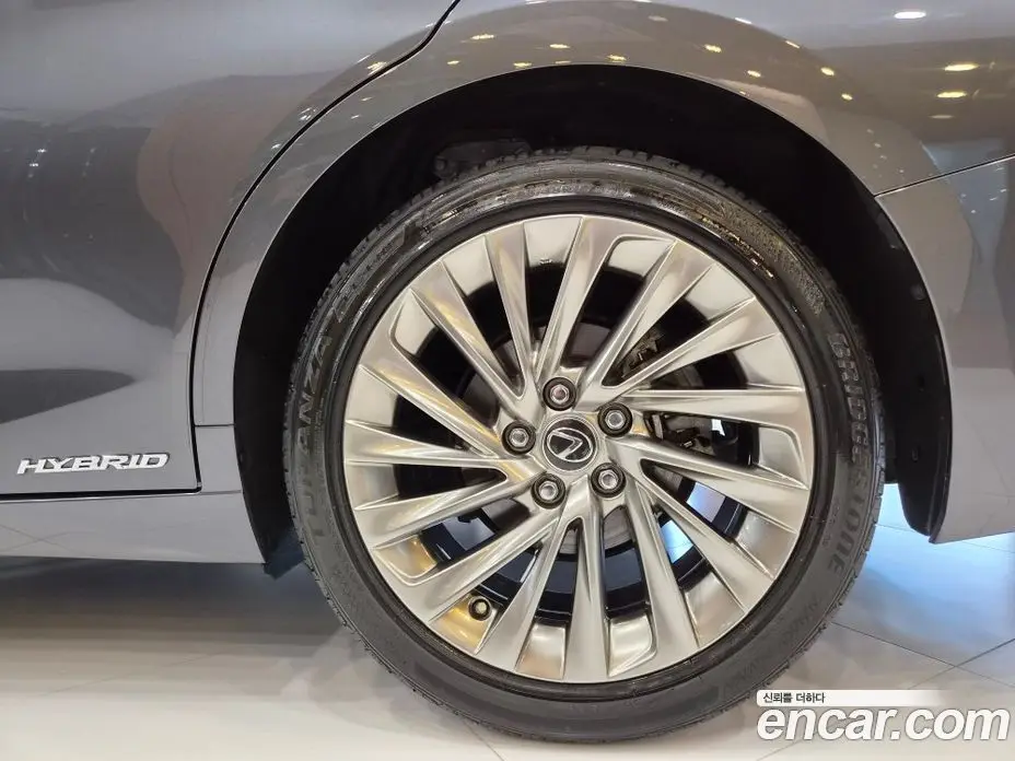 Lexus ES 2021 2.5 вариатор, фото 7