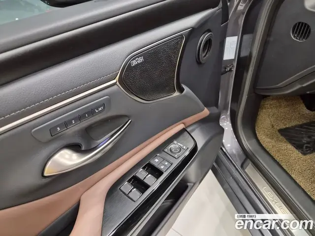 Lexus ES 2021 2.5 вариатор, миниатюра 10